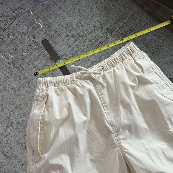 Aritzia Tna Squad Pocket Parachute Cream Elastic Waist Pants Size S - Picture 10 of 16